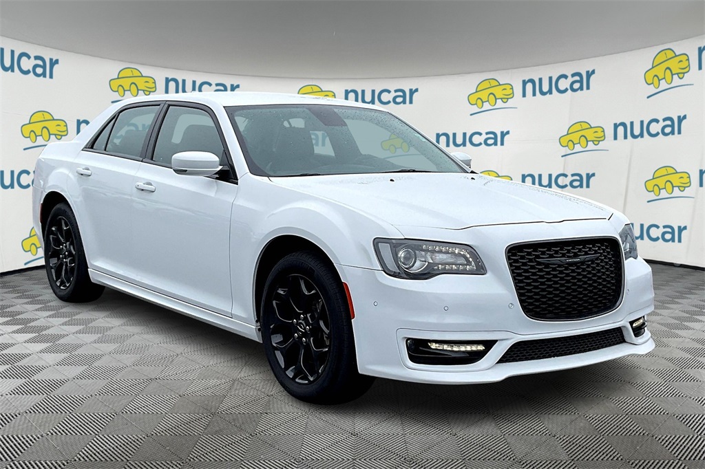 2022 Chrysler 300 Touring