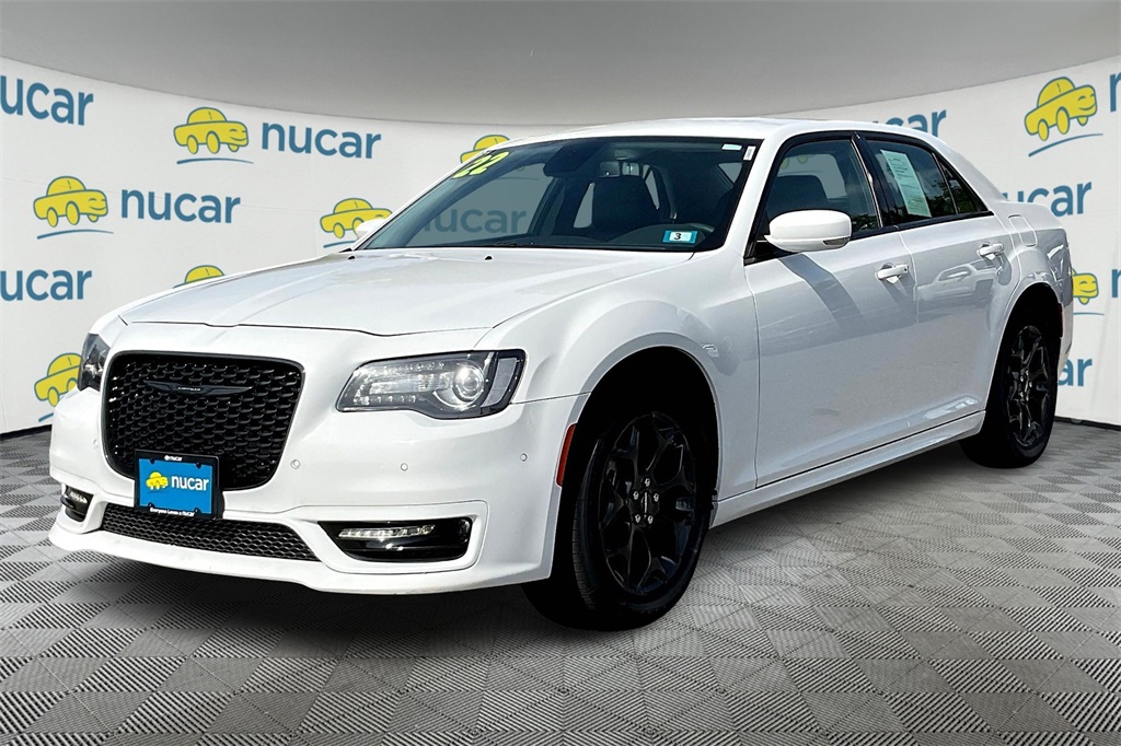 2022 Chrysler 300 Touring - Photo 3