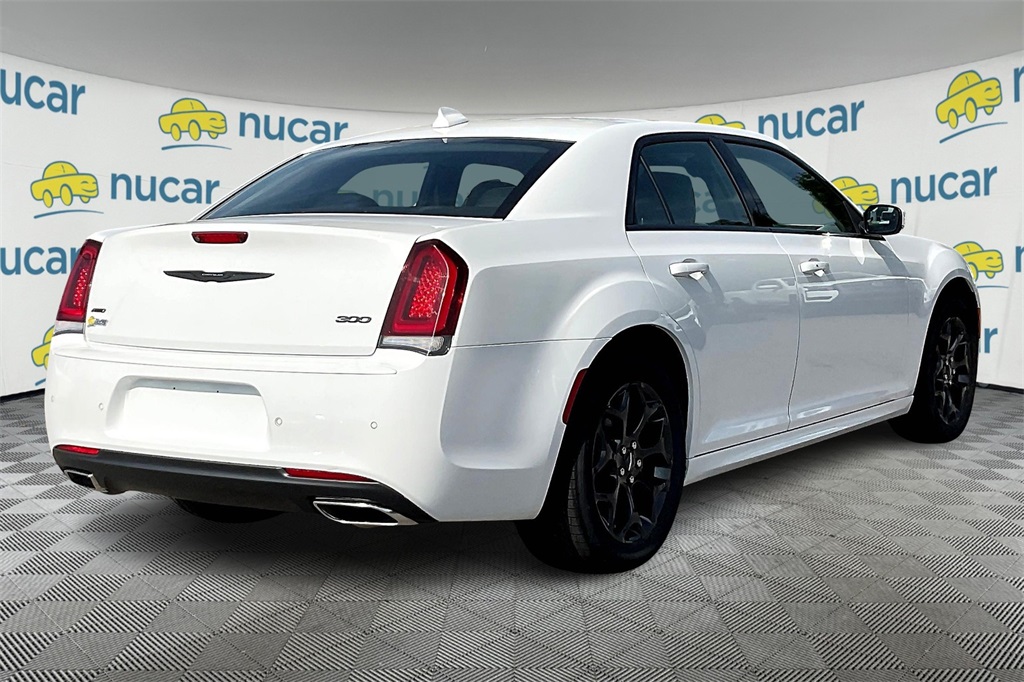 2022 Chrysler 300 Touring - Photo 6