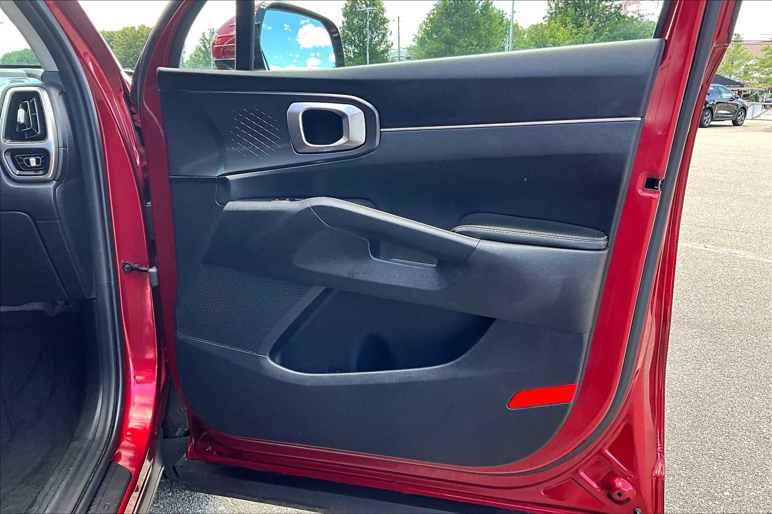 2021 Kia Sorento LX - Photo 12