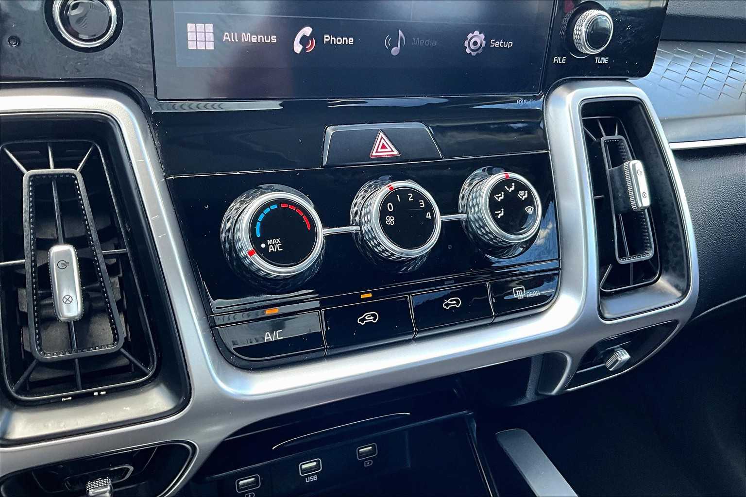 2021 Kia Sorento LX - Photo 27