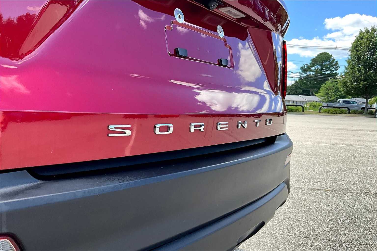 2021 Kia Sorento LX - Photo 30