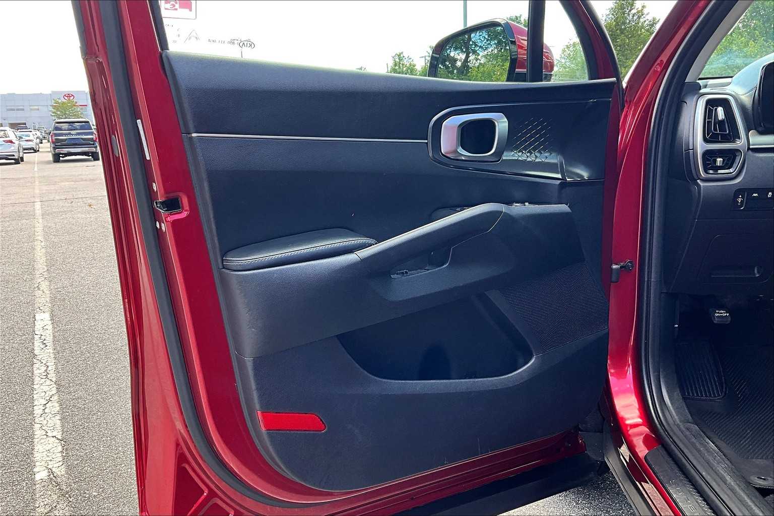 2021 Kia Sorento LX - Photo 9