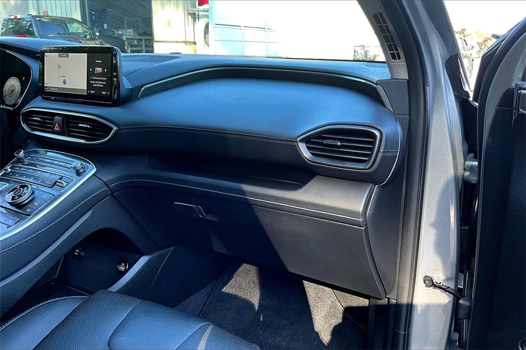 2022 Hyundai Santa Fe Limited - Photo 13