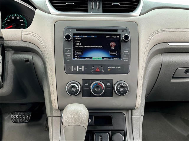 2016 Chevrolet Traverse LS - Photo 18