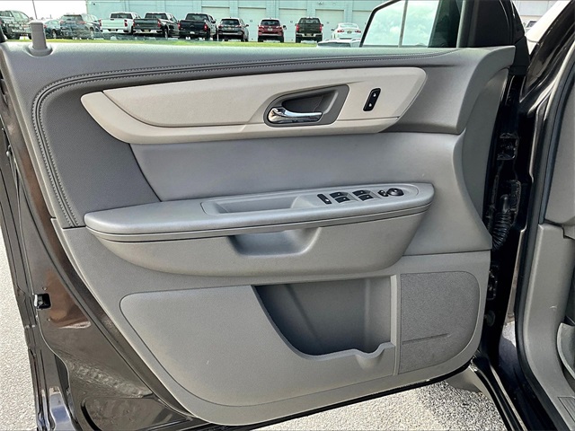 2016 Chevrolet Traverse LS - Photo 9