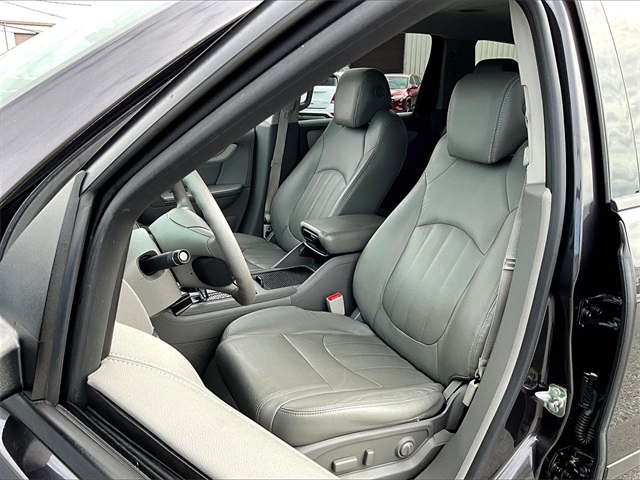 2016 Chevrolet Traverse LS - Photo 10