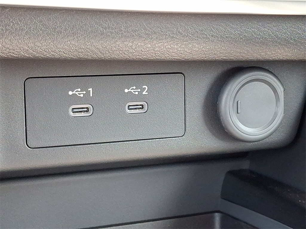 2025 Nissan Rogue SV - Photo 16