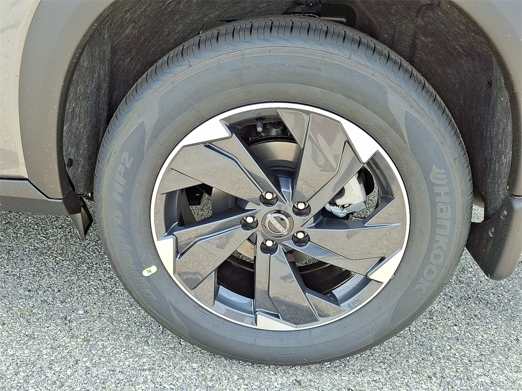 2025 Nissan Rogue SV - Photo 5