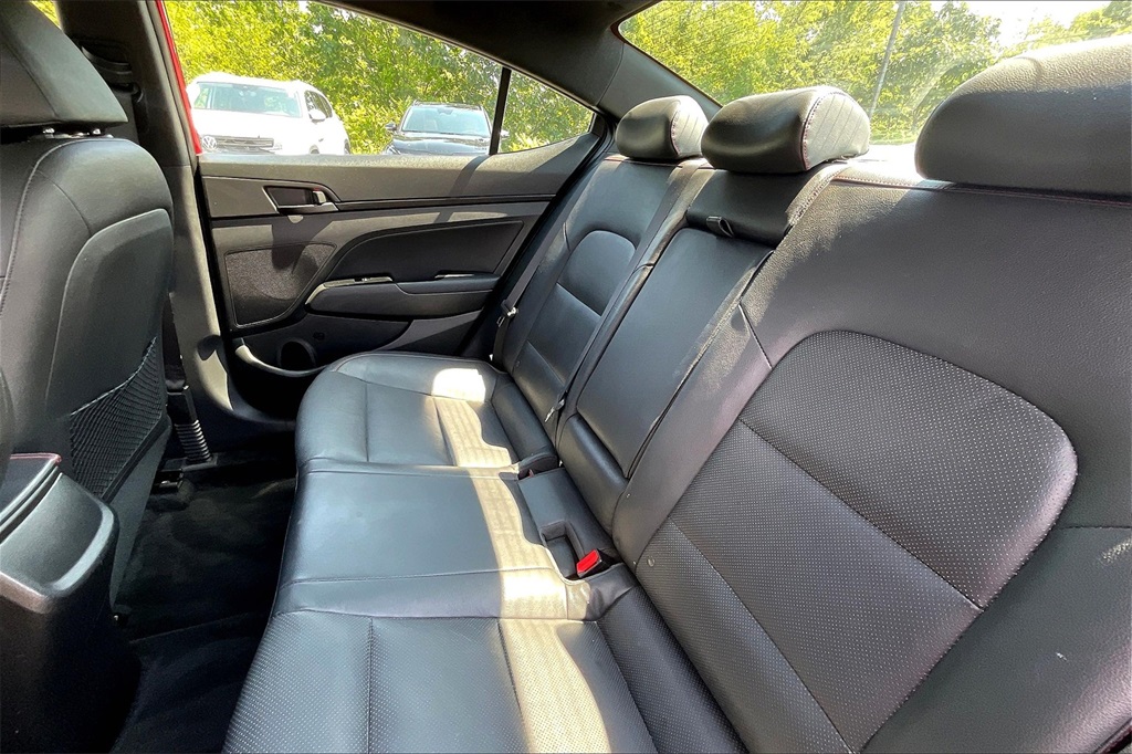 2019 Hyundai Elantra Sport - Photo 14