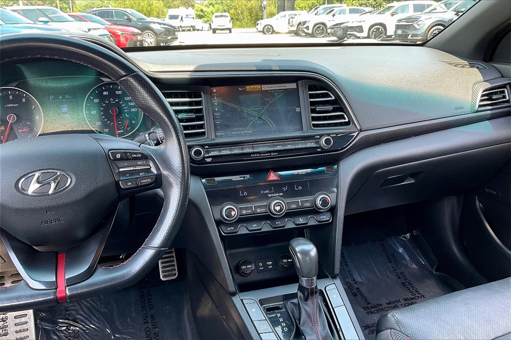 2019 Hyundai Elantra Sport - Photo 17