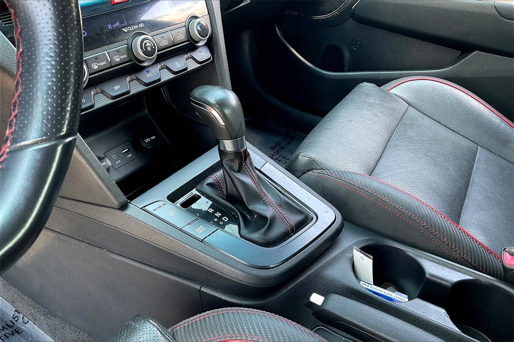 2019 Hyundai Elantra Sport - Photo 19