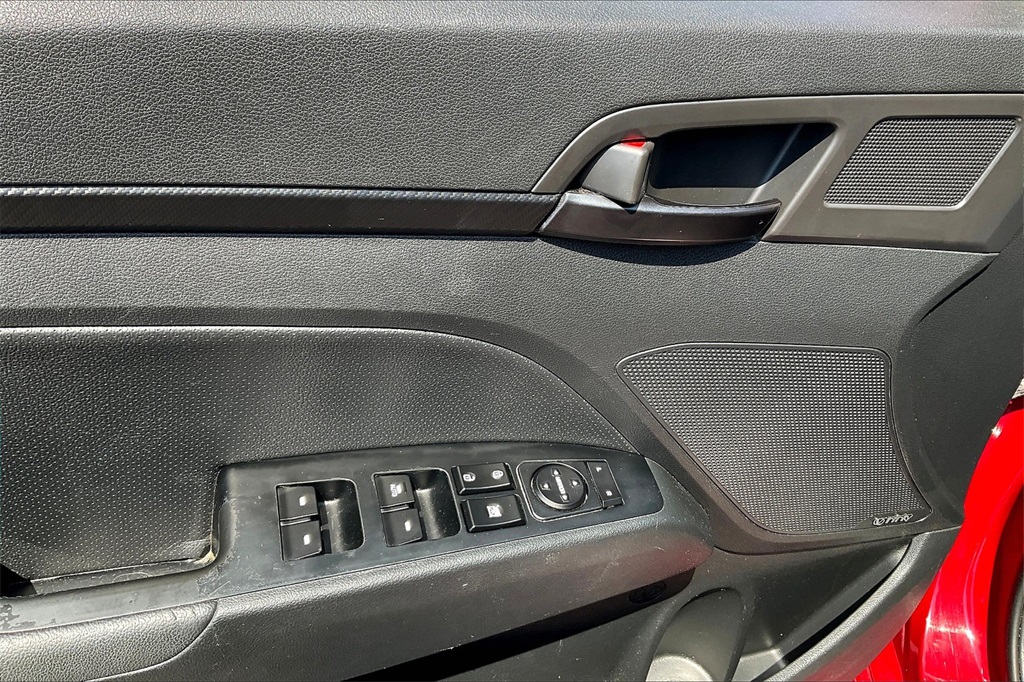 2019 Hyundai Elantra Sport - Photo 37