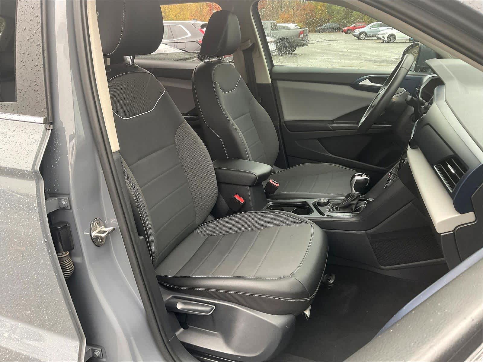 2023 Volkswagen Taos SE - Photo 11