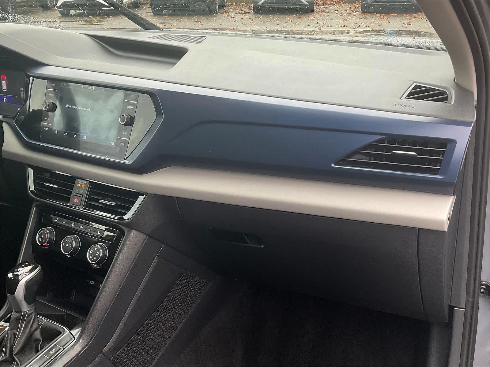 2023 Volkswagen Taos SE - Photo 13