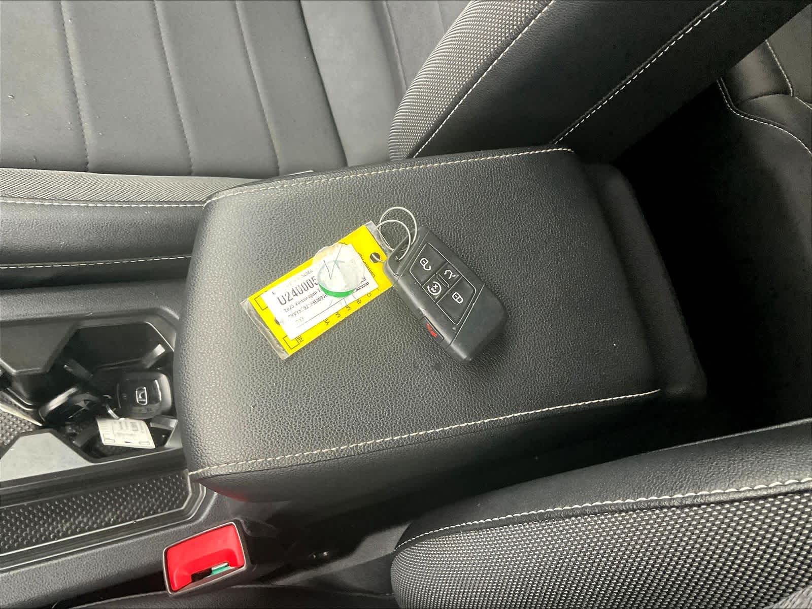 2023 Volkswagen Taos SE - Photo 29