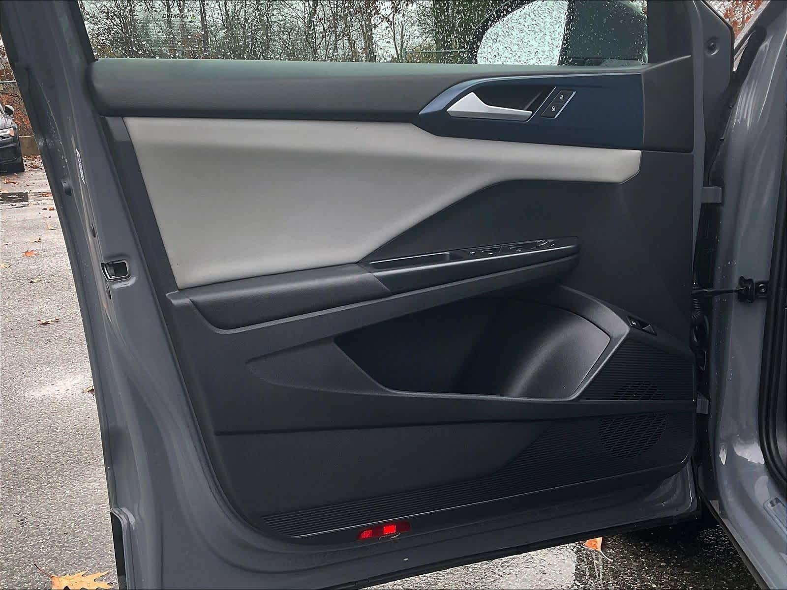 2023 Volkswagen Taos SE - Photo 9