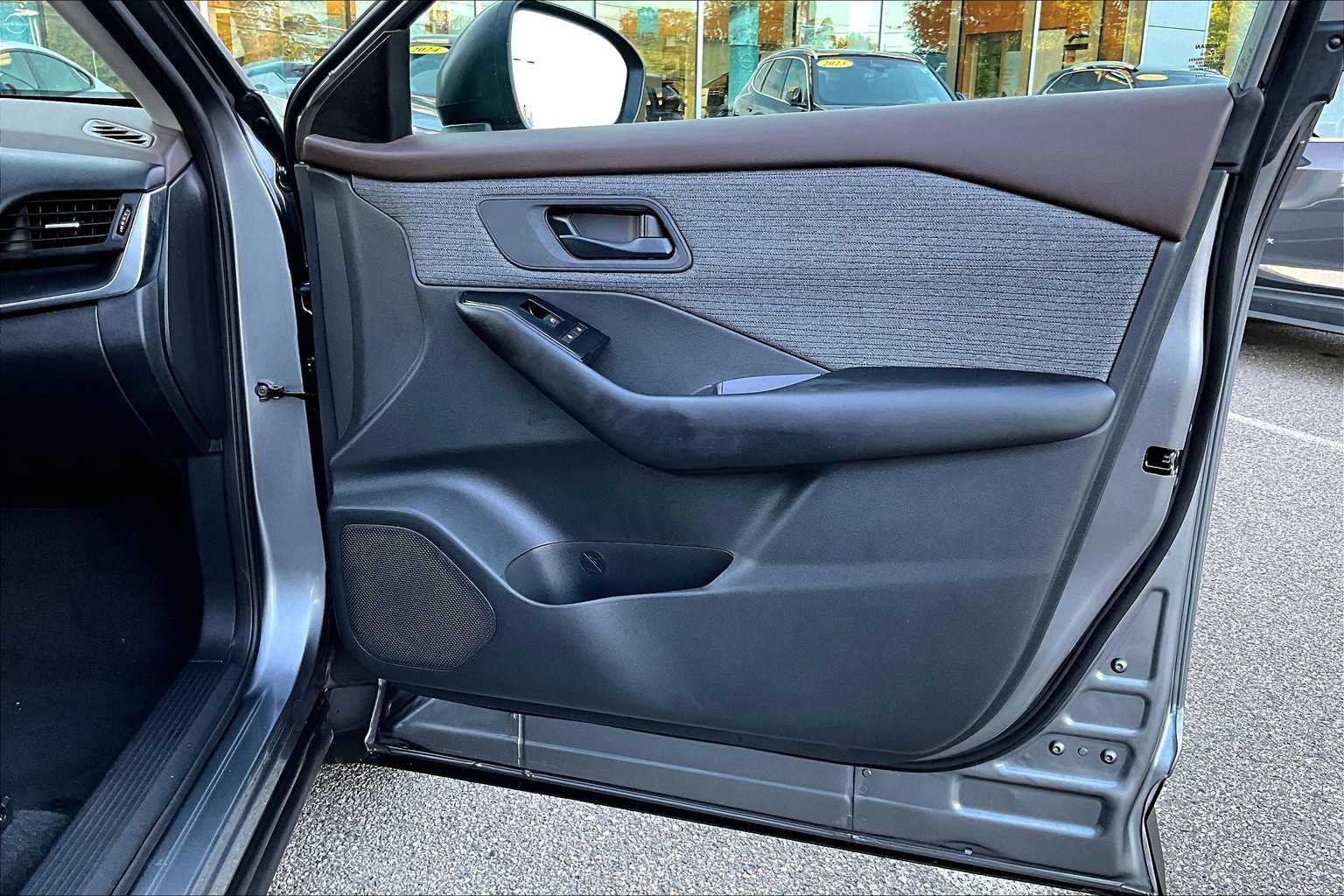 2023 Nissan Rogue S - Photo 12