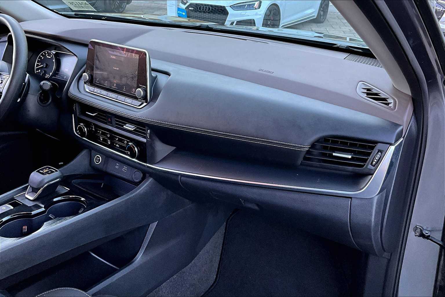 2023 Nissan Rogue S - Photo 13
