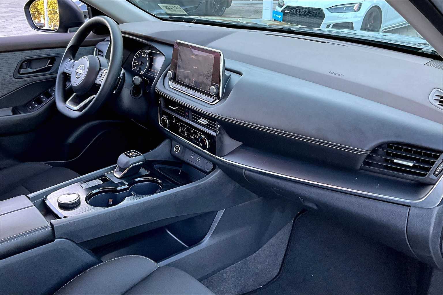 2023 Nissan Rogue S - Photo 14