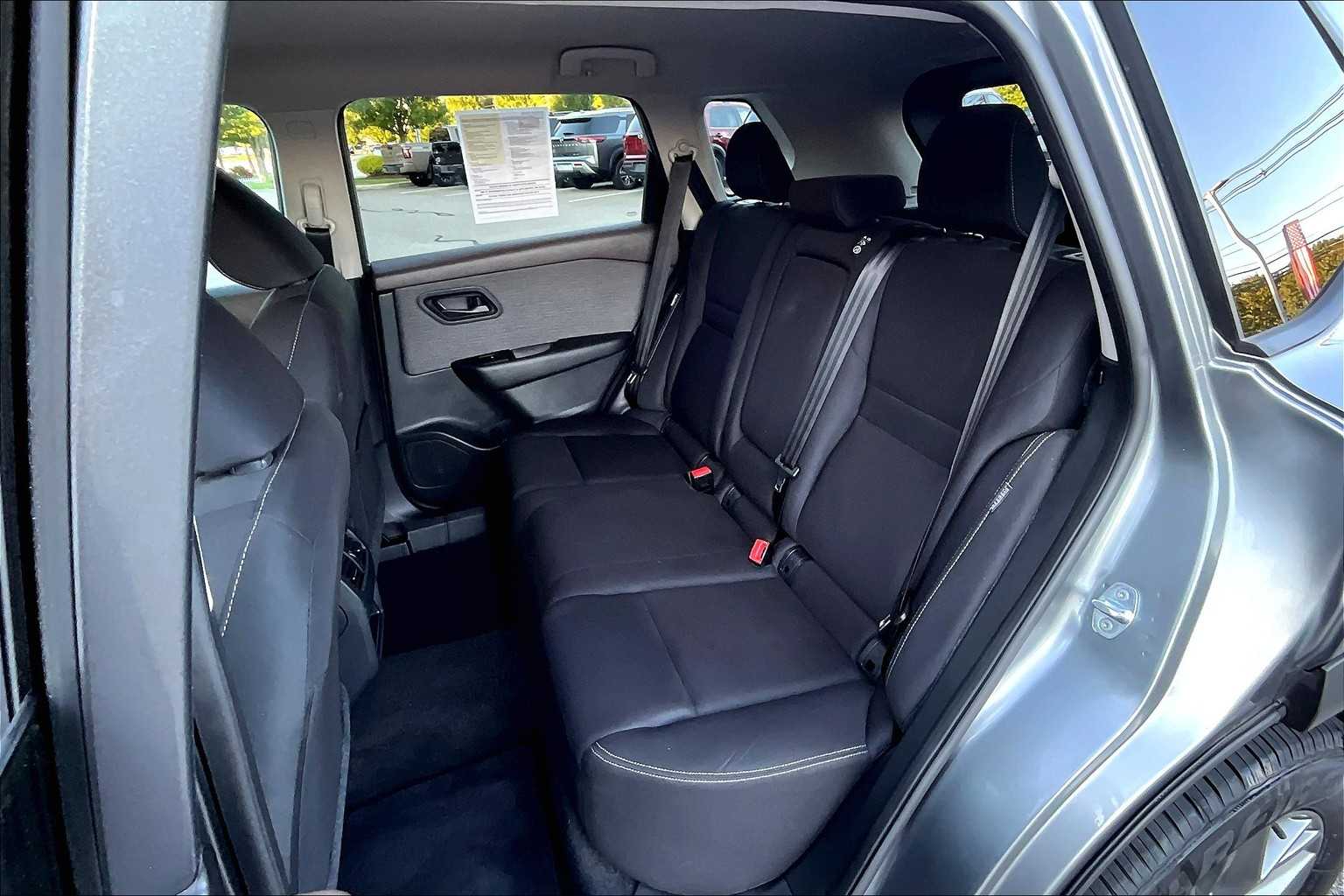 2023 Nissan Rogue S - Photo 15