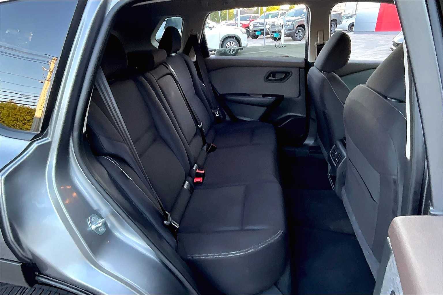 2023 Nissan Rogue S - Photo 16