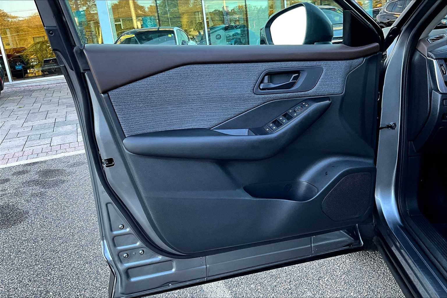 2023 Nissan Rogue S - Photo 9