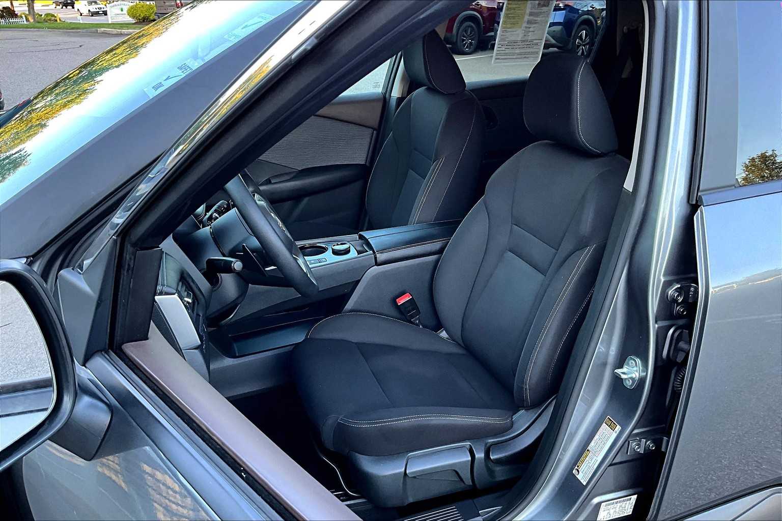 2023 Nissan Rogue S - Photo 10