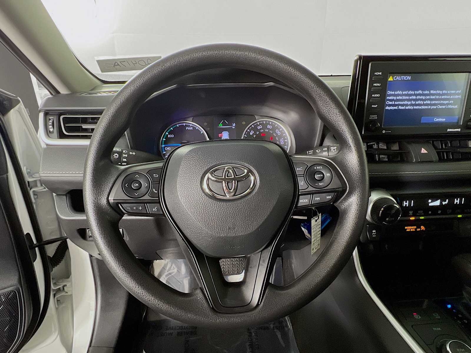 2022 Toyota RAV4 Hybrid LE - Photo 11