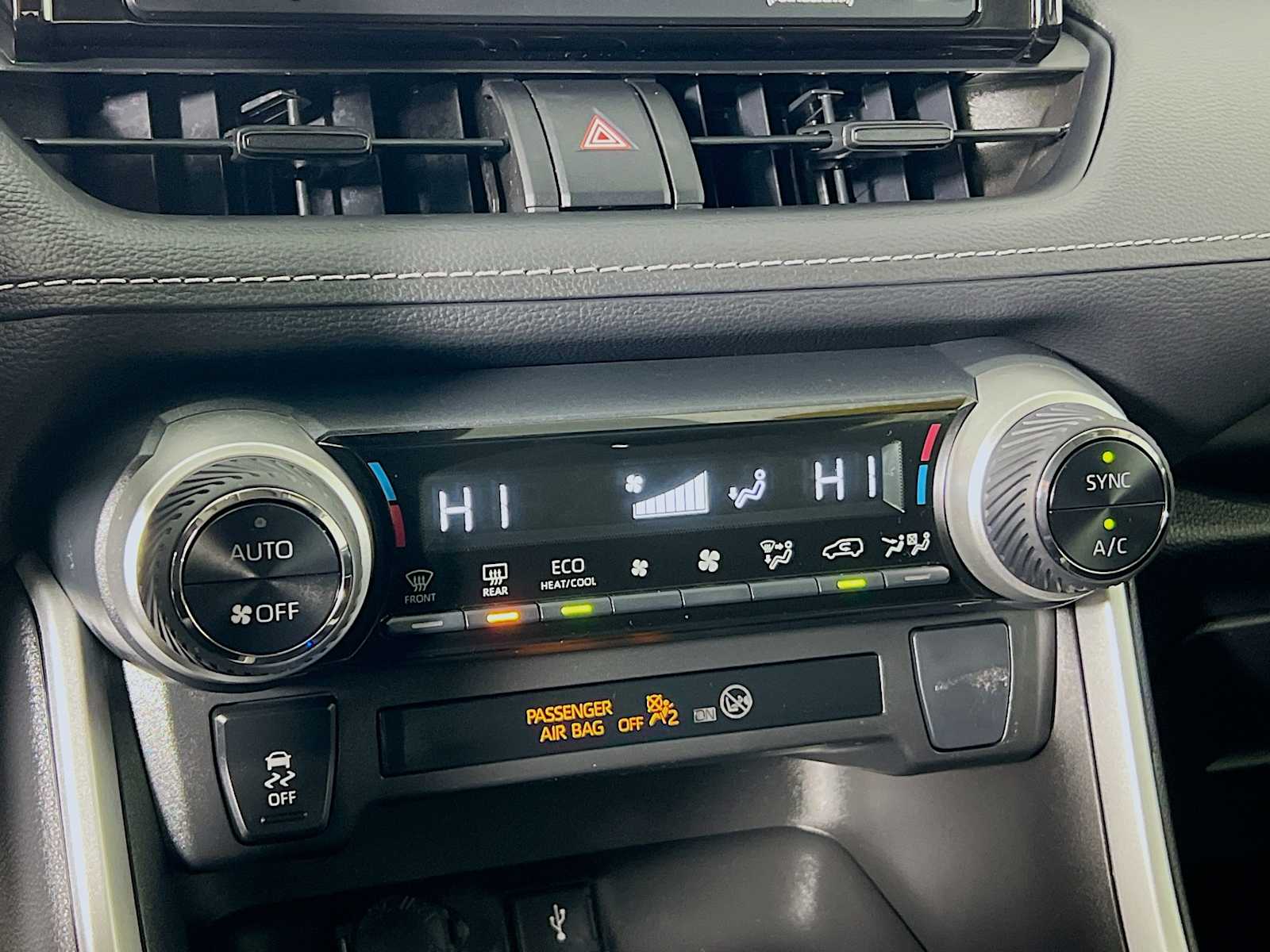 2022 Toyota RAV4 Hybrid LE - Photo 15