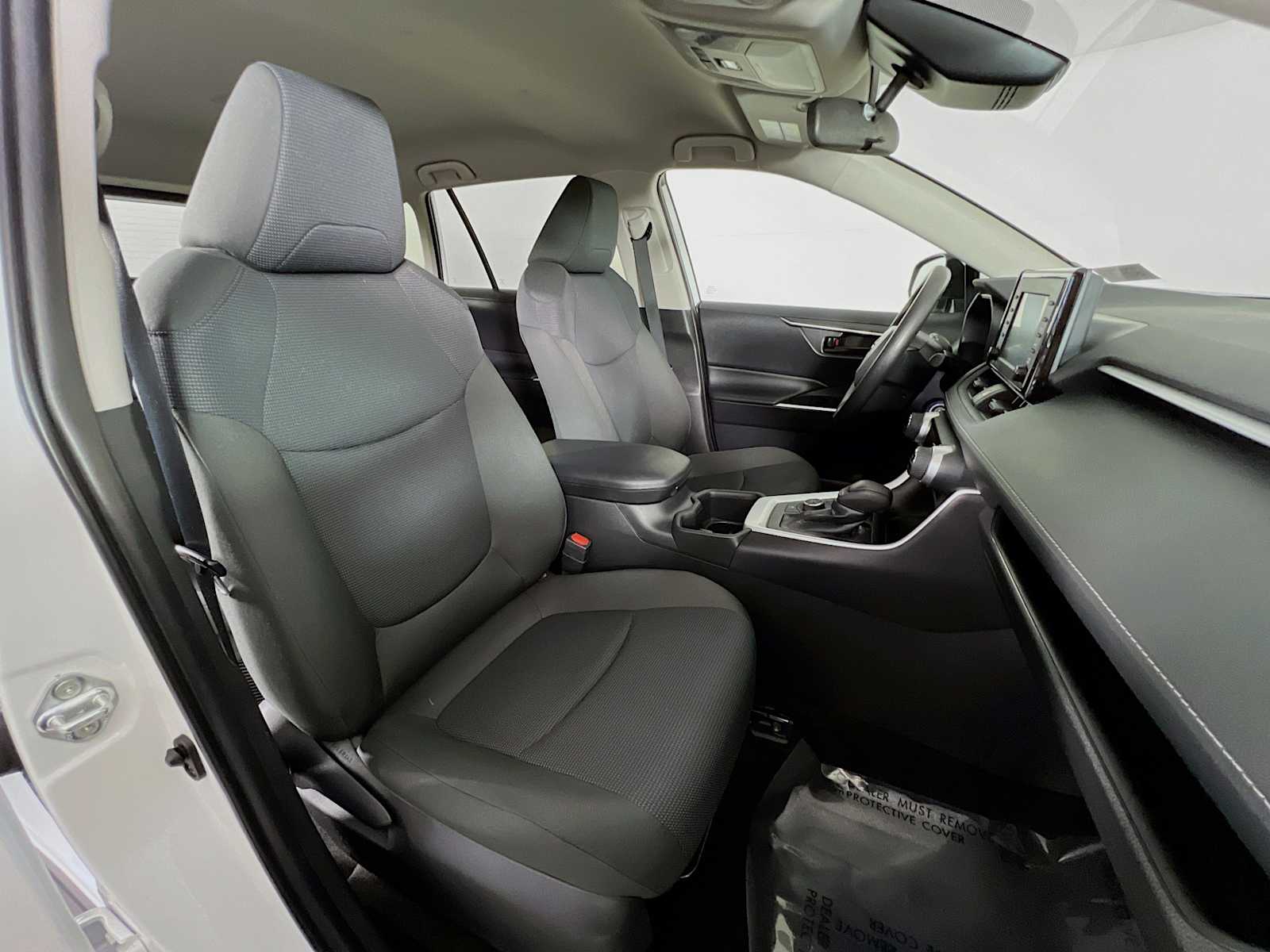 2022 Toyota RAV4 Hybrid LE - Photo 27