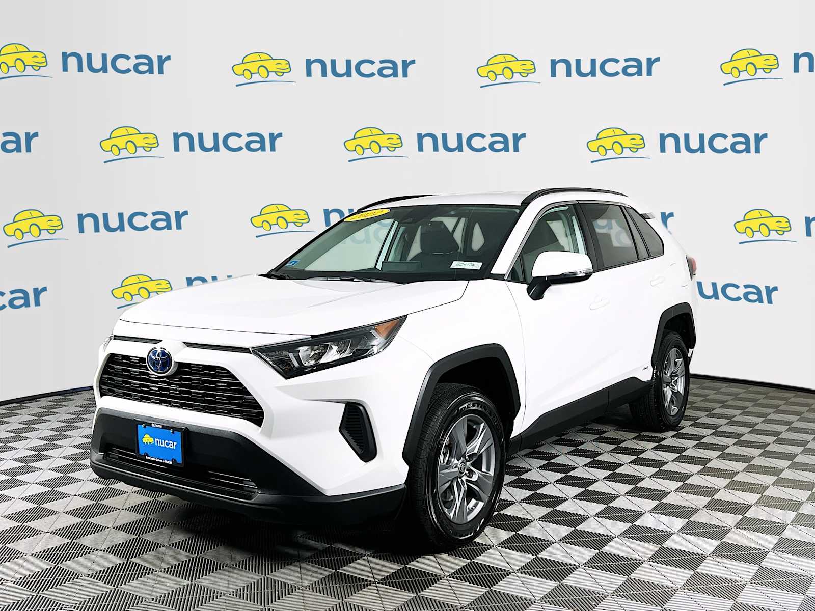 2022 Toyota RAV4 Hybrid LE - Photo 3