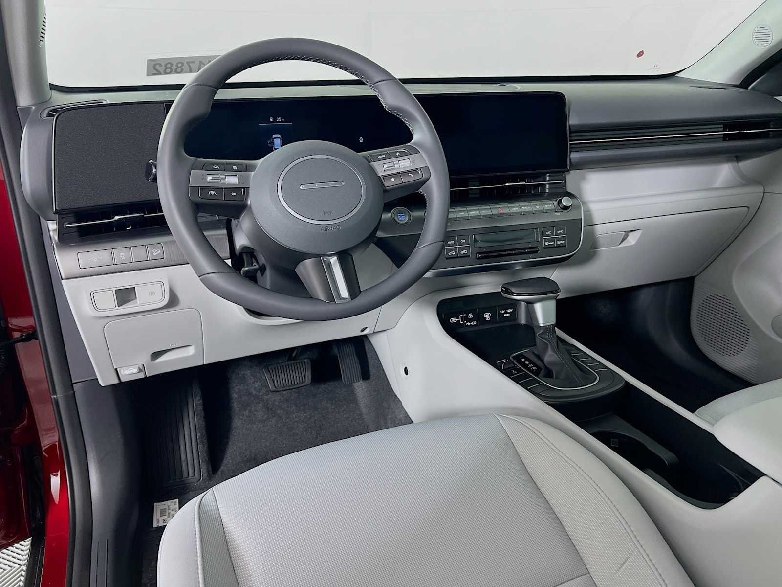 2025 Hyundai Kona SEL - Photo 6