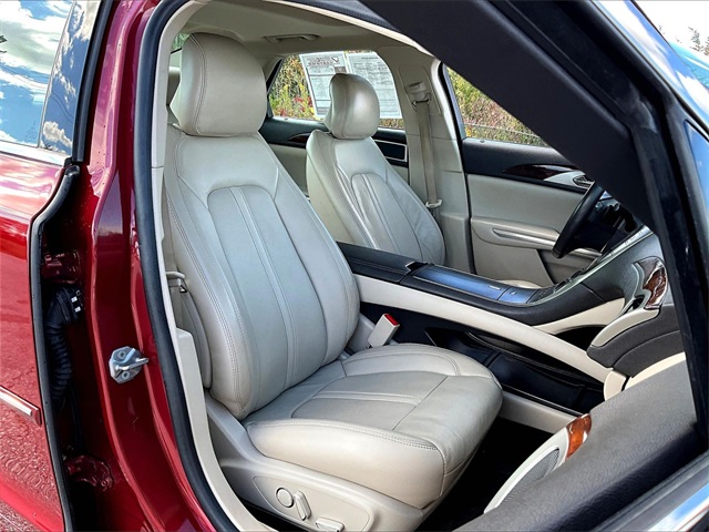 2016 Lincoln MKZ Base - Photo 11