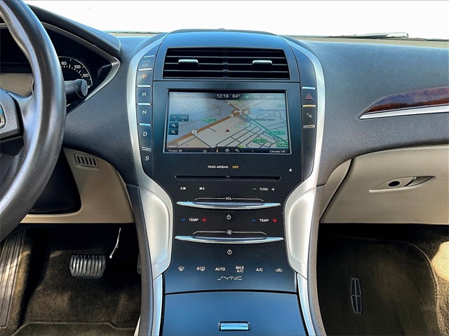 2016 Lincoln MKZ Base - Photo 17