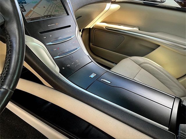 2016 Lincoln MKZ Base - Photo 19