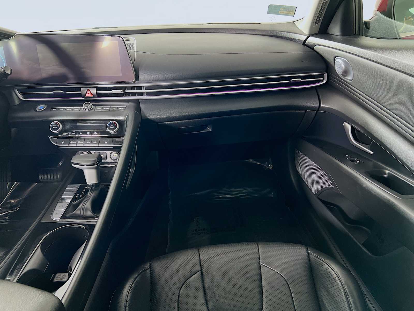 2023 Hyundai Elantra Limited - Photo 25