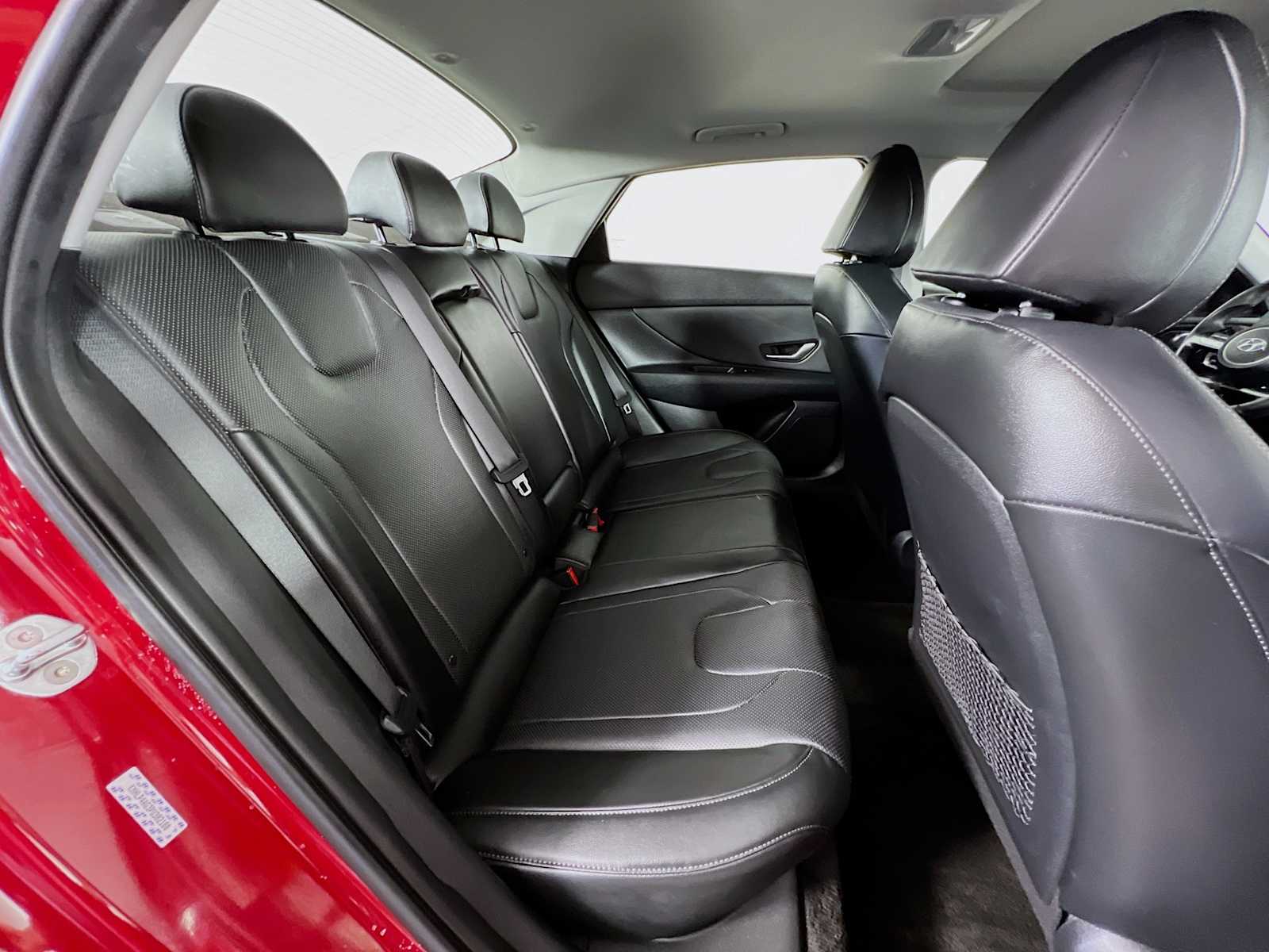 2023 Hyundai Elantra Limited - Photo 28