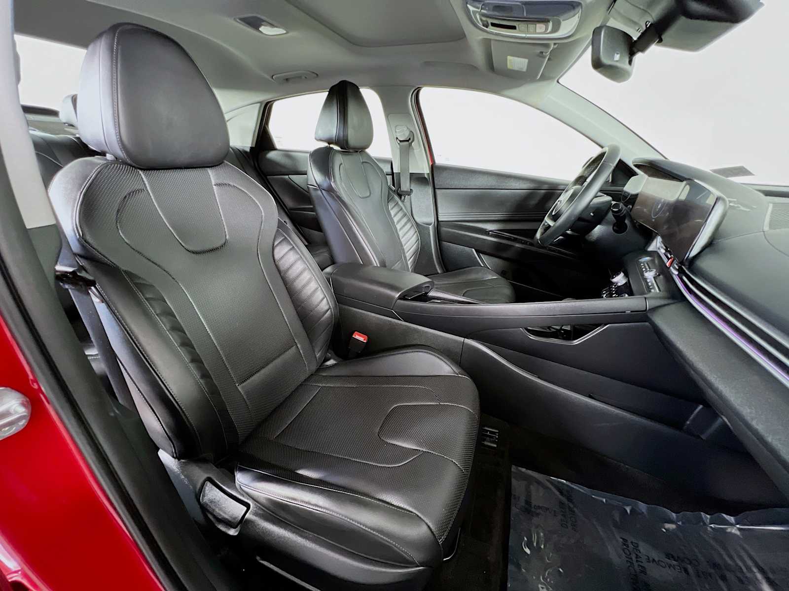 2023 Hyundai Elantra Limited - Photo 29
