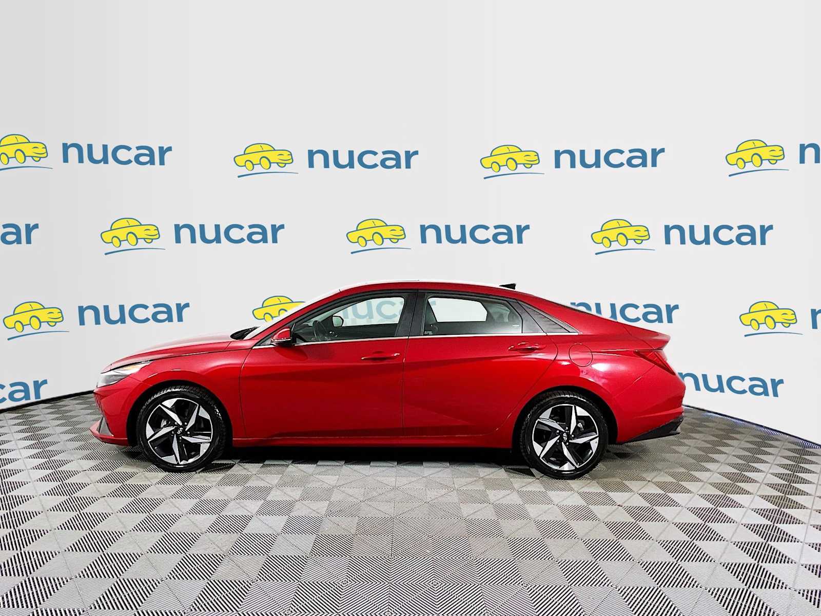 2023 Hyundai Elantra Limited - Photo 4