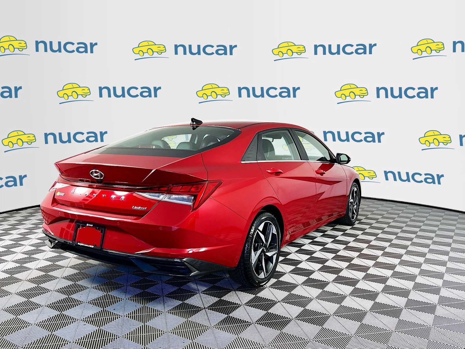 2023 Hyundai Elantra Limited - Photo 7
