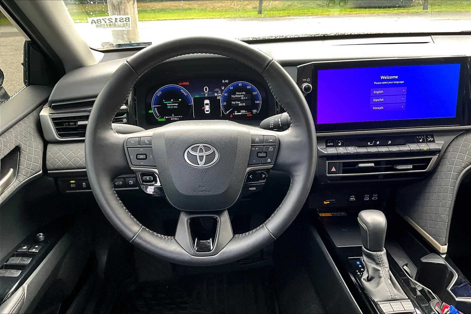 2025 Toyota Camry XLE - Photo 17