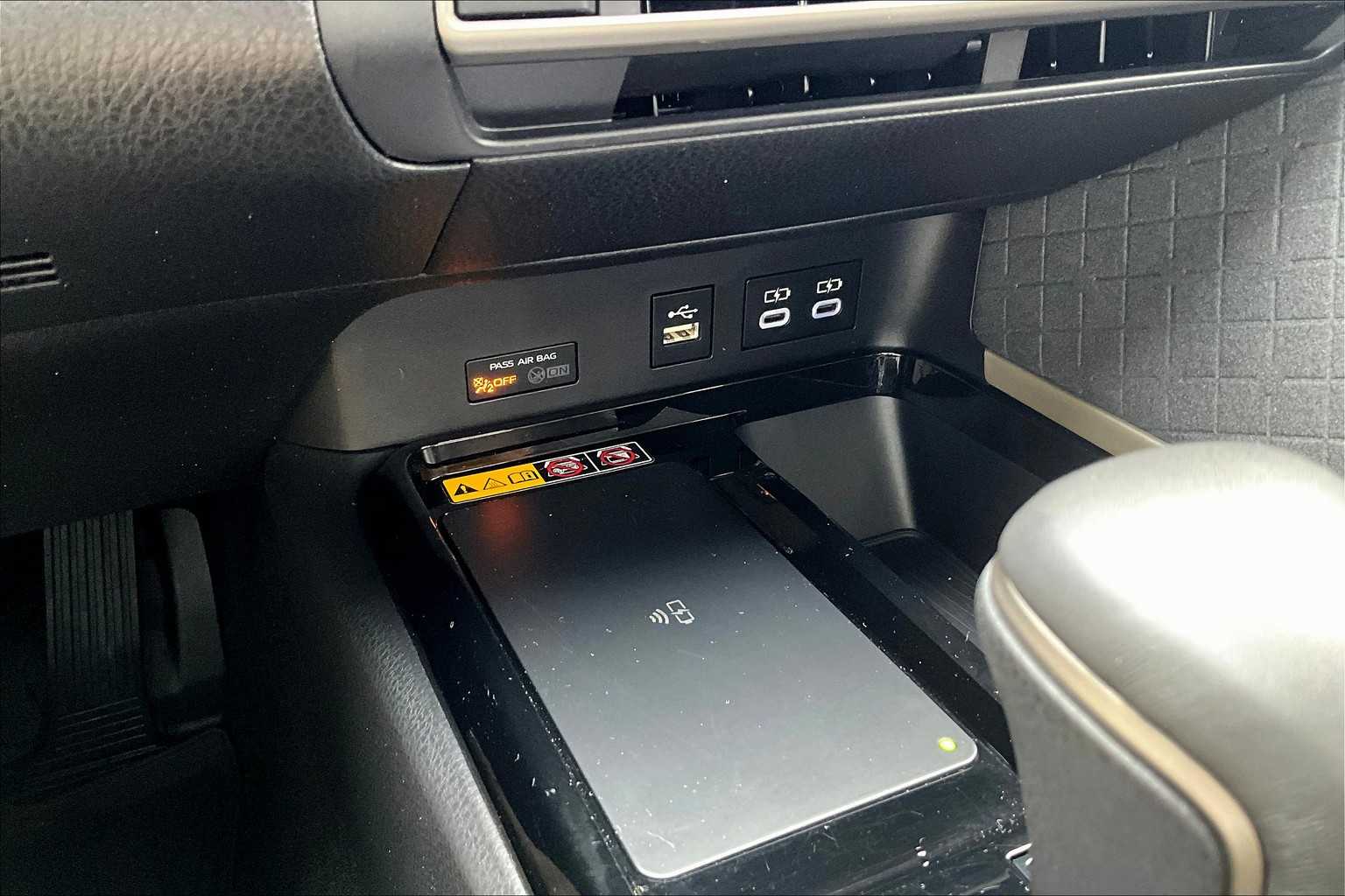 2025 Toyota Camry XLE - Photo 27