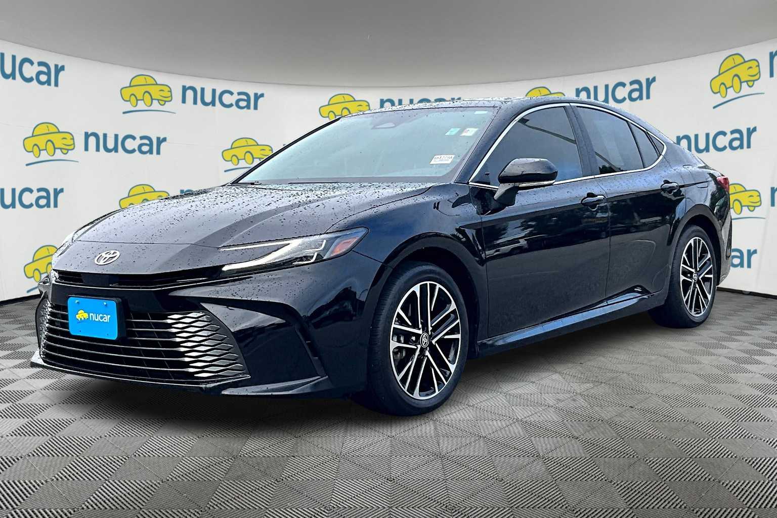 2025 Toyota Camry XLE - Photo 3