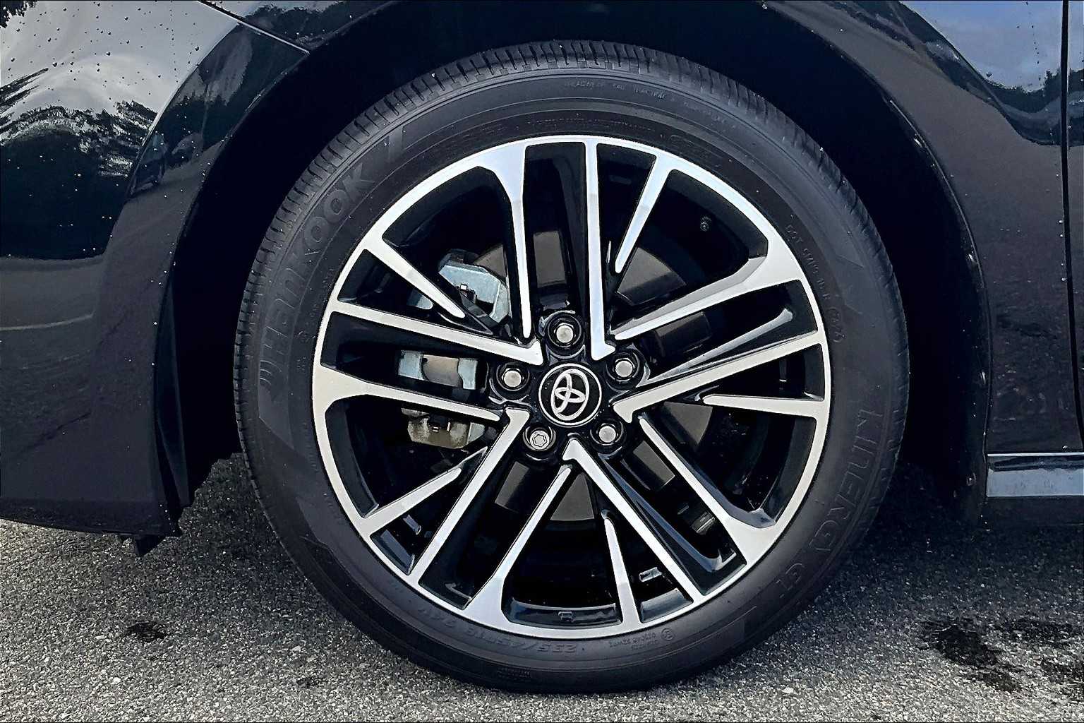 2025 Toyota Camry XLE - Photo 7
