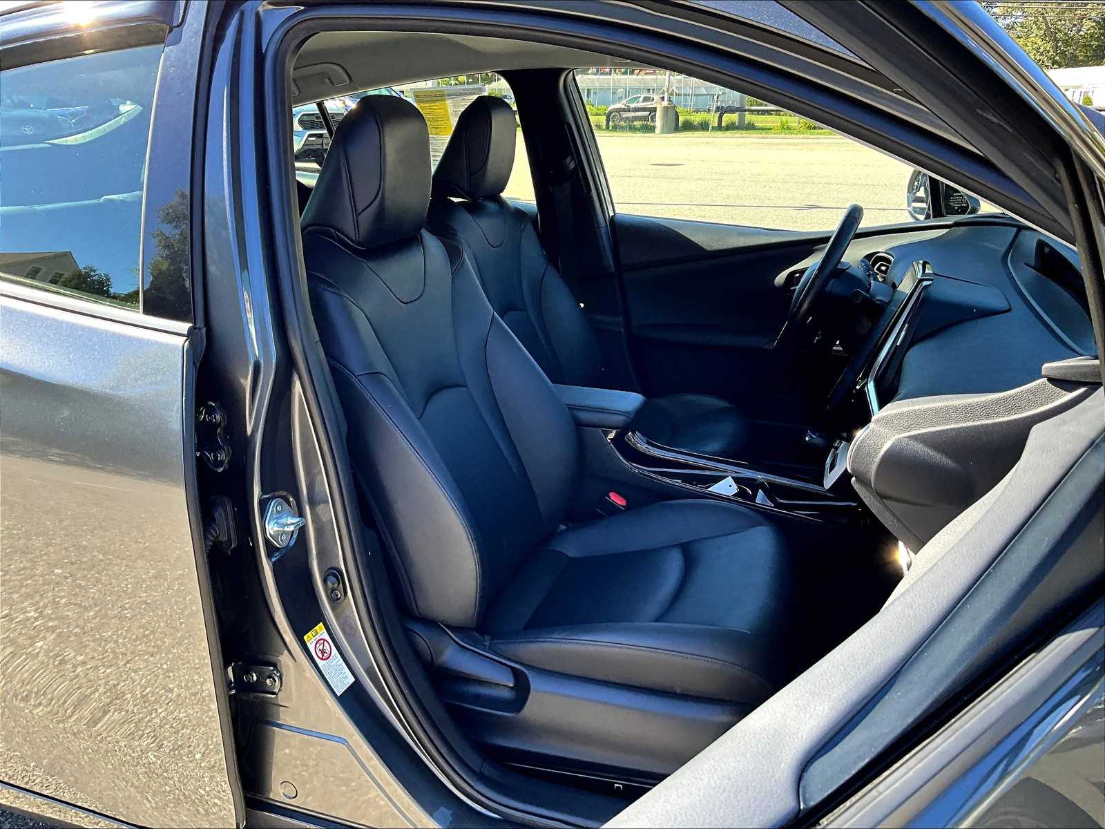 2017 Toyota Prius Prime Advanced - Photo 11