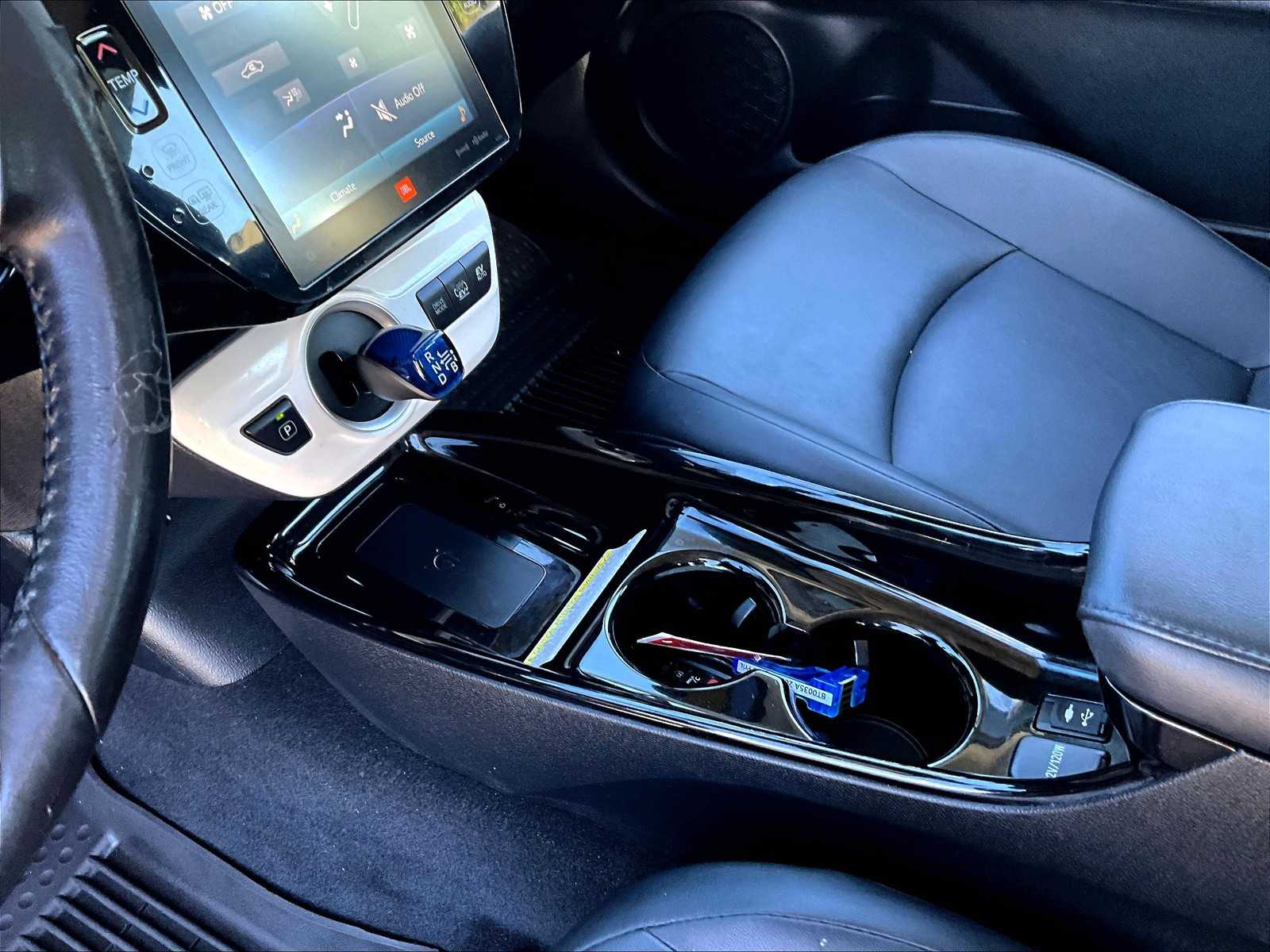 2017 Toyota Prius Prime Advanced - Photo 20