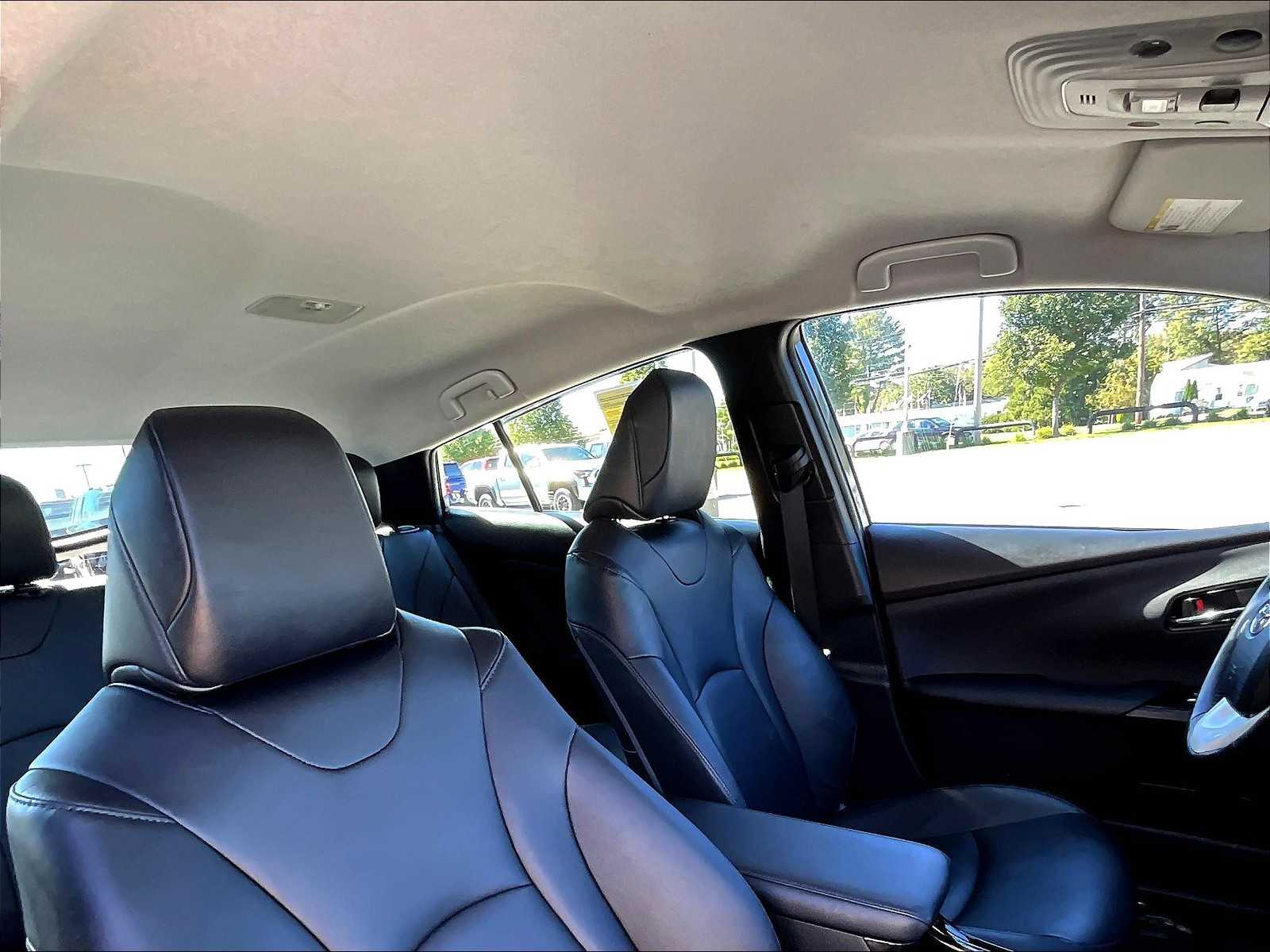 2017 Toyota Prius Prime Advanced - Photo 22