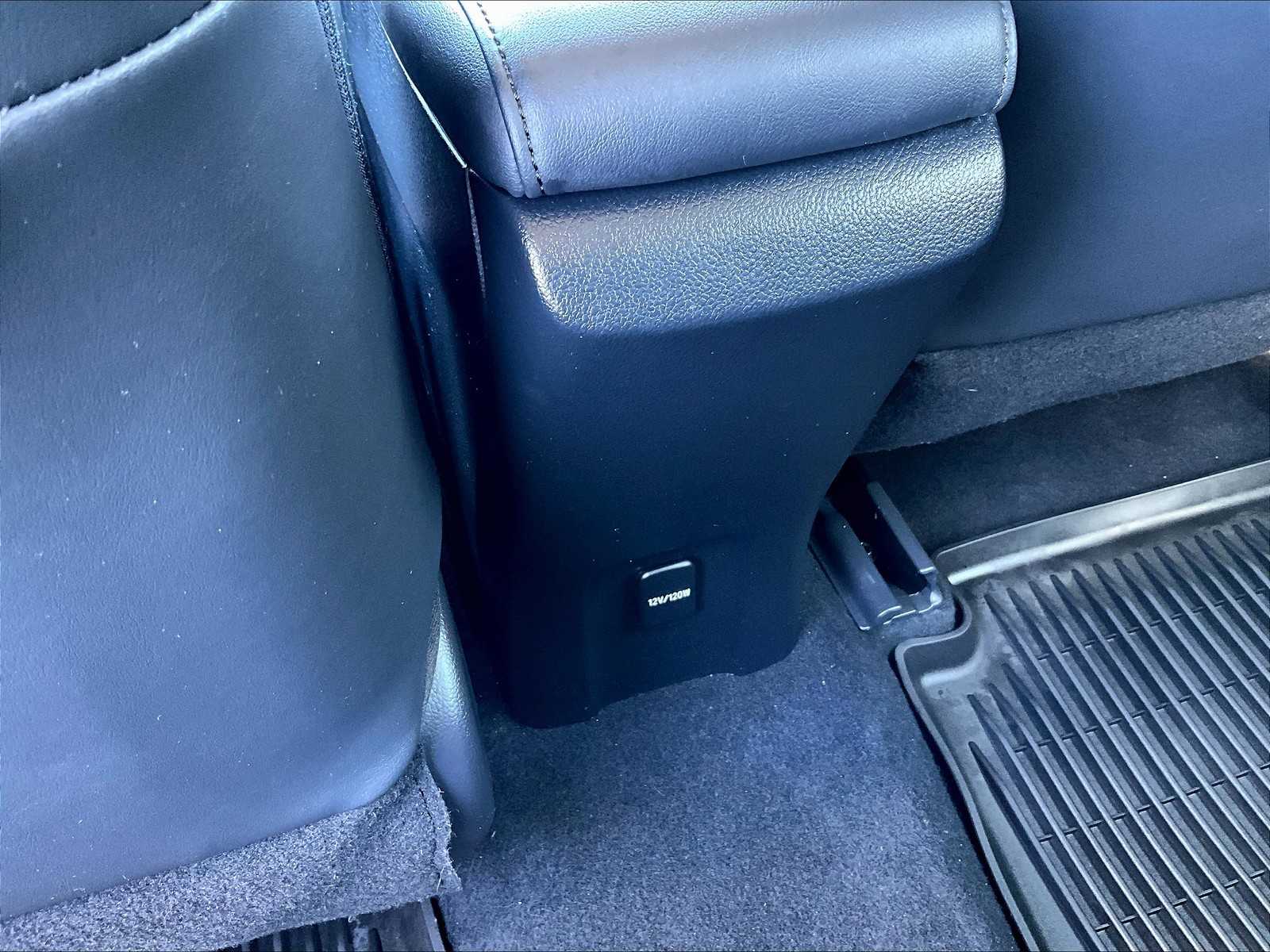 2017 Toyota Prius Prime Advanced - Photo 28