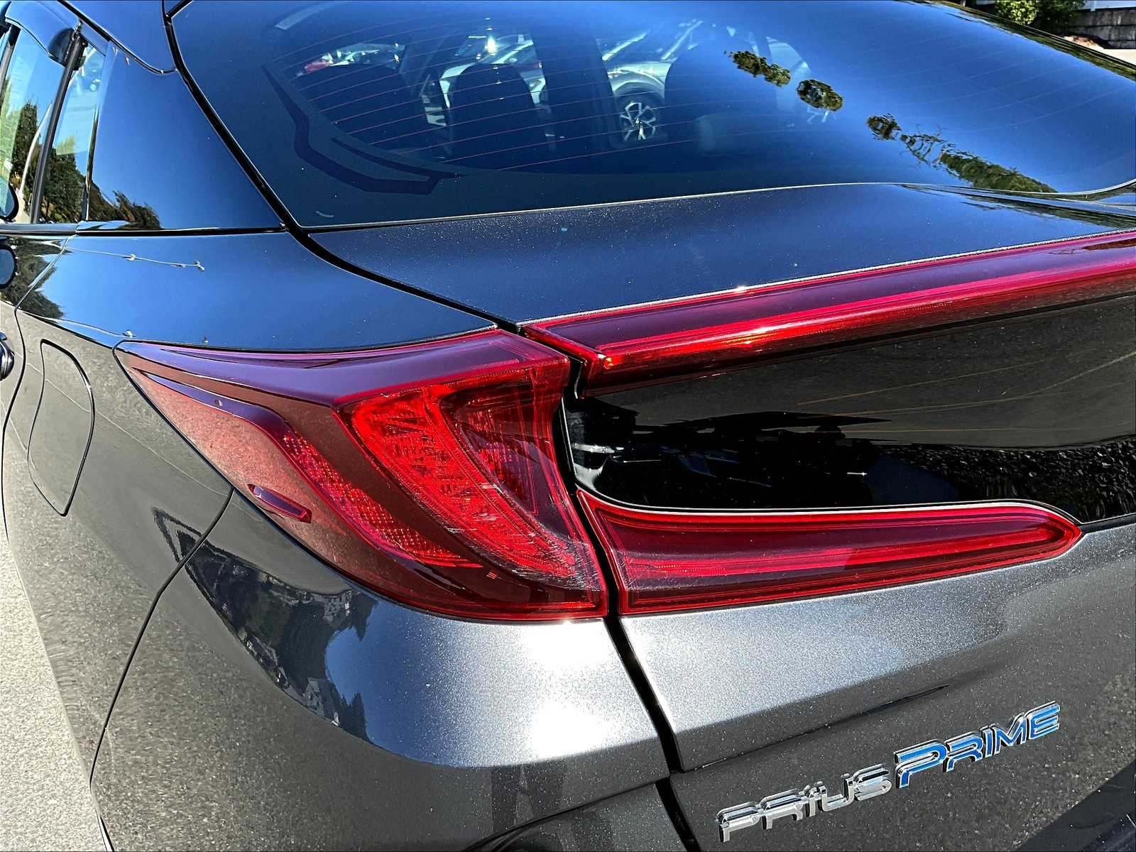 2017 Toyota Prius Prime Advanced - Photo 34